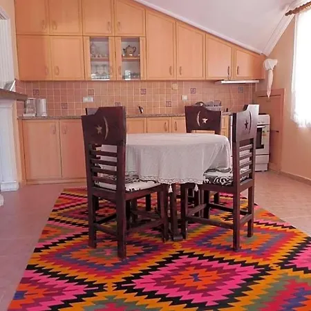 וילה Sleeps 11 Pool Air Con Wifi דליאן